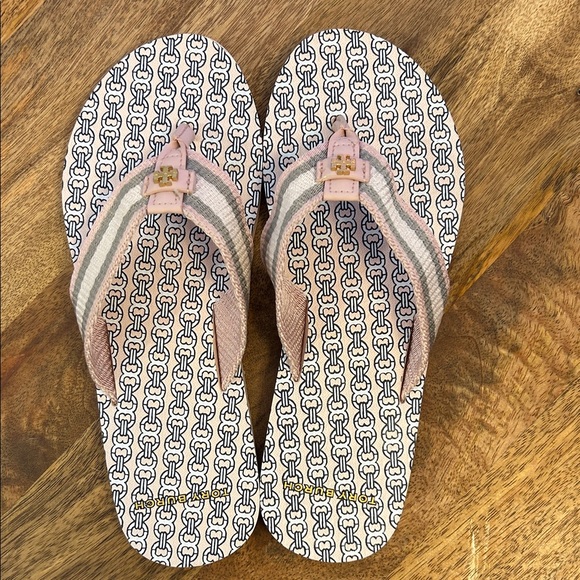 Tory Burch Shoes - NWOT Tory Burch Gemini Link Women’s Flip Flops in Coastal Pink